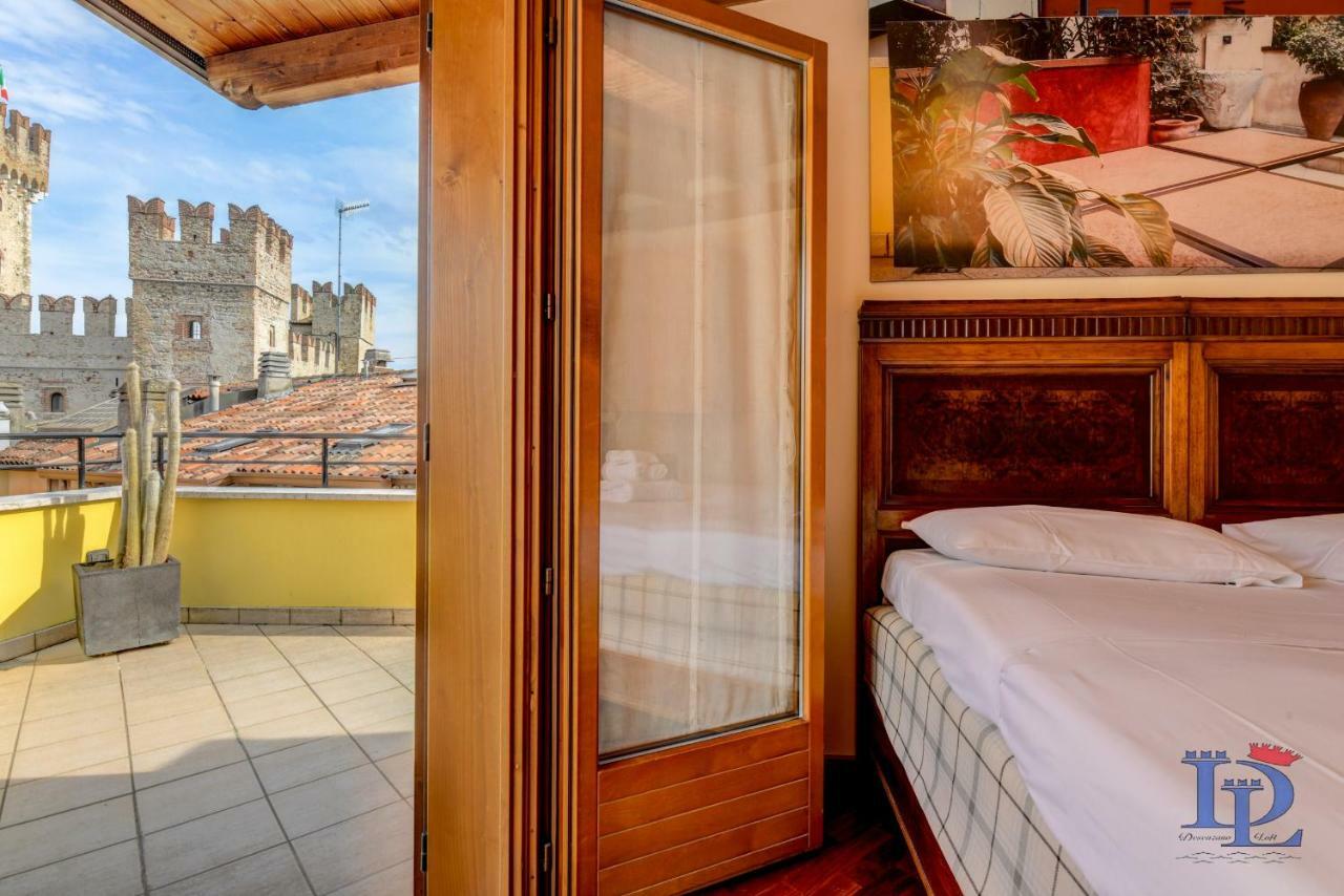 Desenzanoloft Official Partner Marriott Homes & Villas -Penthouse Never Say Never Sirmione Castle View מראה חיצוני תמונה