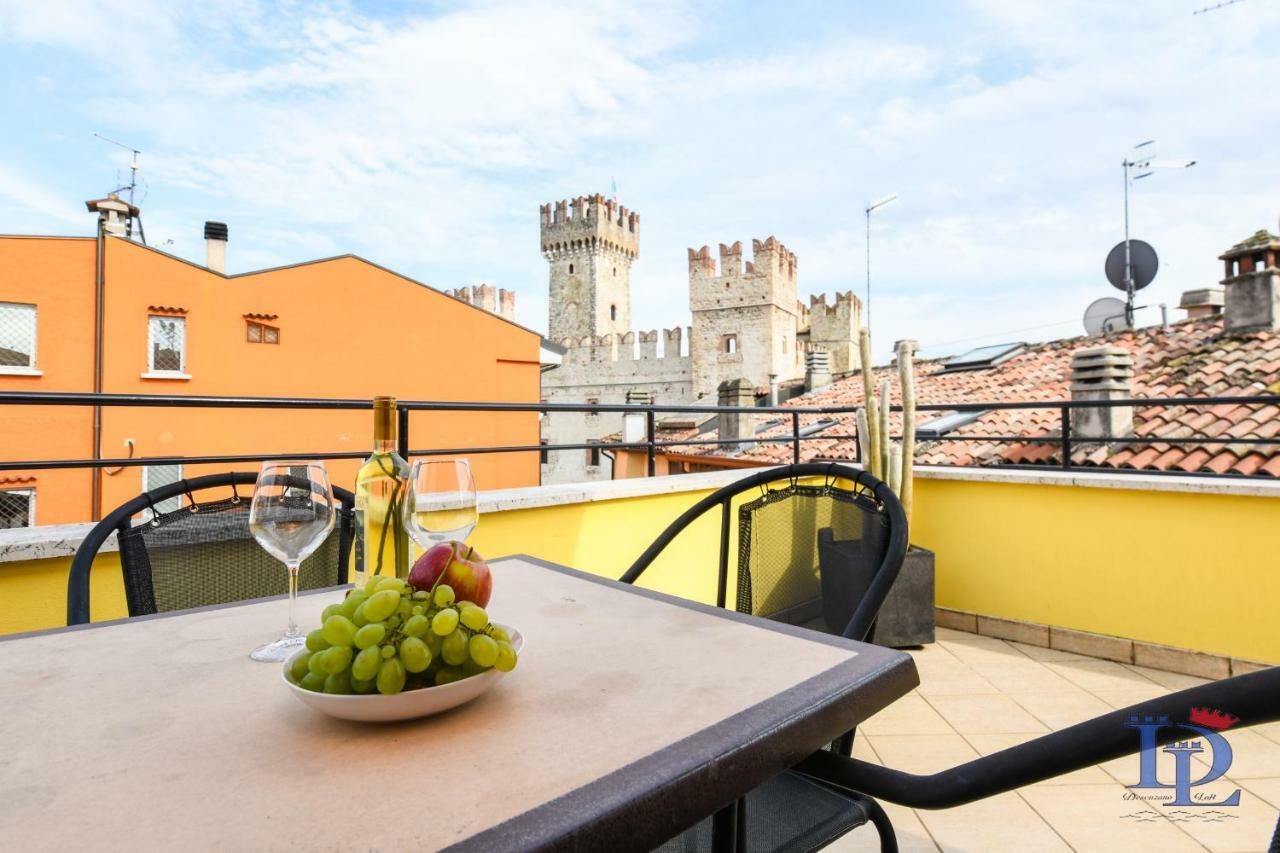 Desenzanoloft Official Partner Marriott Homes & Villas -Penthouse Never Say Never Sirmione Castle View מראה חיצוני תמונה